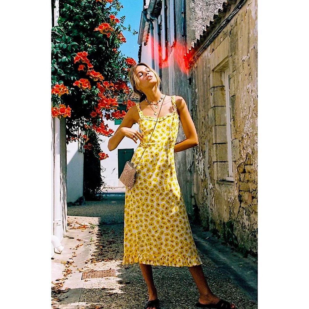 FAITHFULL THE BRAND NOEMIE FLORAL MIDI DRESS